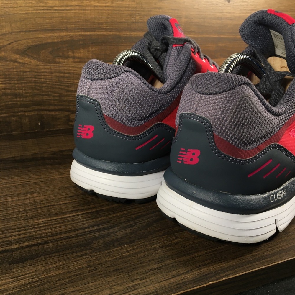 New Balance Women’s 775v3 Pink Athletic Sneakers - Picture 9 of 9